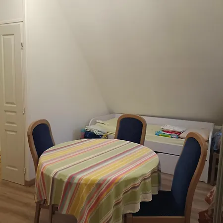 Chambres Privees A L Etage Homestay