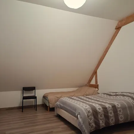Chambres Privees A L Etage